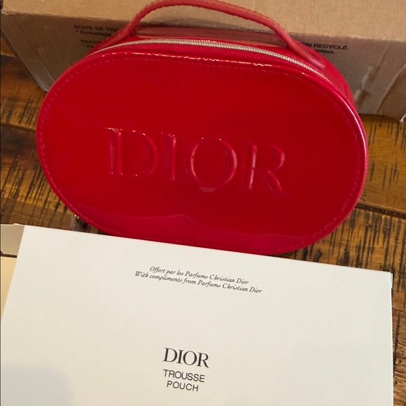 Gorgeous light weight cosmetic bag/ toiletries - Picture 8 of 13